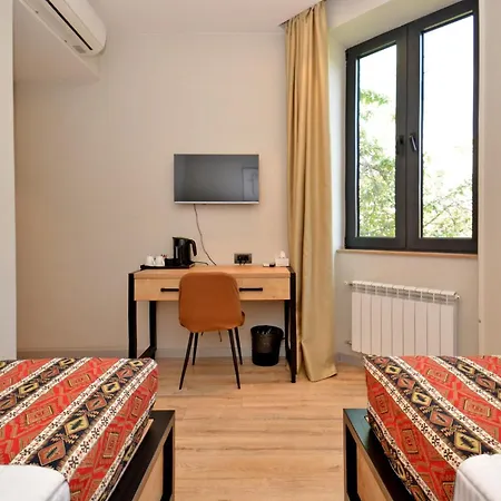 Andor Hotel Yerevan Exterior photo